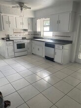 4400 38th Ave N in St. Petersburg, FL - Building Photo - Building Photo