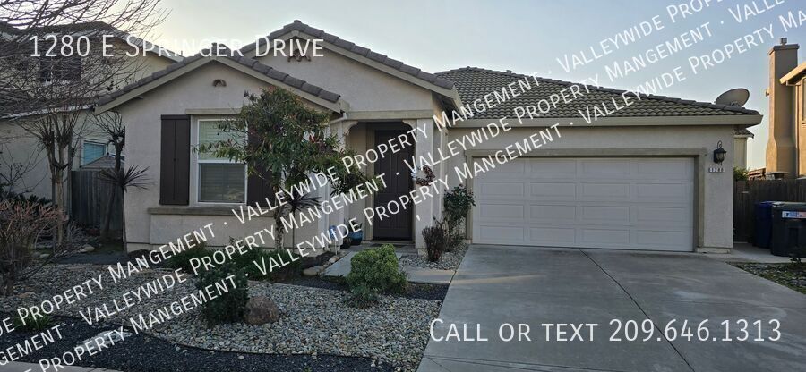 1280 E Springer Dr in Turlock, CA - Building Photo