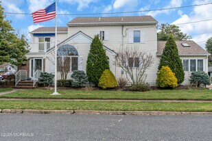 124 Neptune Pl in Sea Girt, NJ - Building Photo