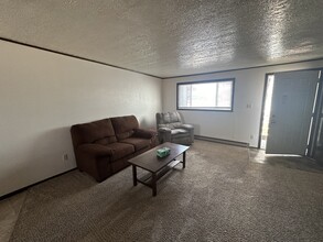 718 Miller Ct, Unit #B in Rawlins, WY - Building Photo - Building Photo