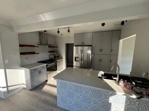 492 Flower St in Pasadena, CA - Foto de edificio - Building Photo