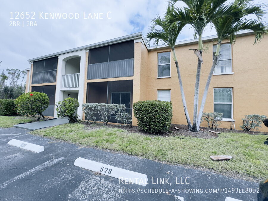 12652 Kenwood Ln in Ft. Myers, FL - Building Photo