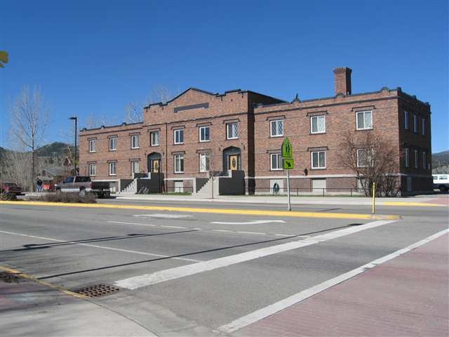 311 S Main St in Boulder, MT - Building Photo