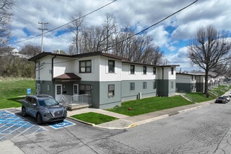 Pleasantview Homes in Beaver Falls, PA - Building Photo - Building Photo