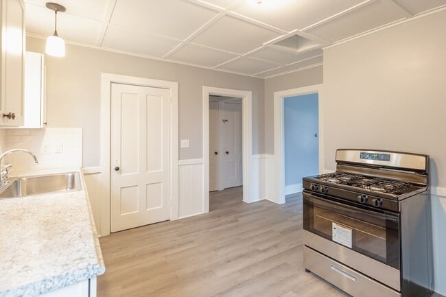 235 Standish Ave in Plymouth, MA - Building Photo - Building Photo