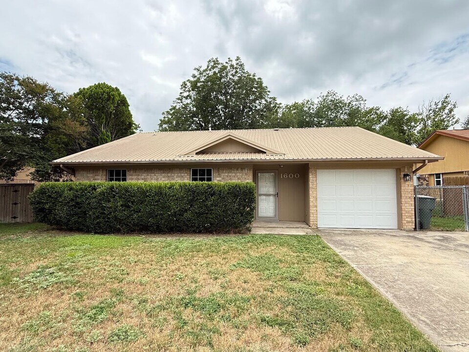 1600 Illinois Ave in Killeen, TX - Building Photo