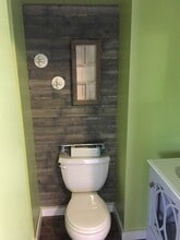 240 Highland Ave in Slippery Rock, PA - Foto de edificio - Building Photo