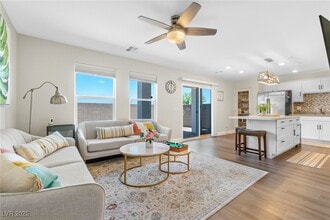 302 Quail Dove Ave in Henderson, NV - Building Photo - Building Photo