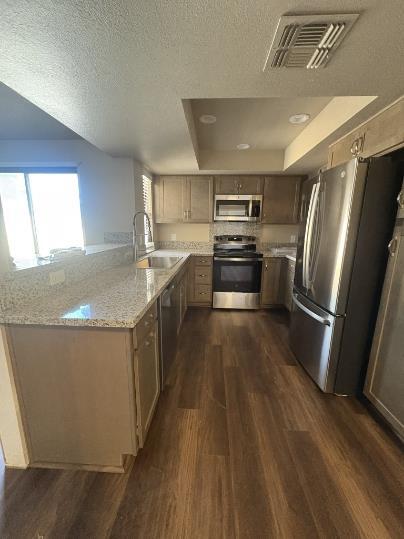 5095 W Kadota Ave in Fresno, CA - Building Photo - Building Photo