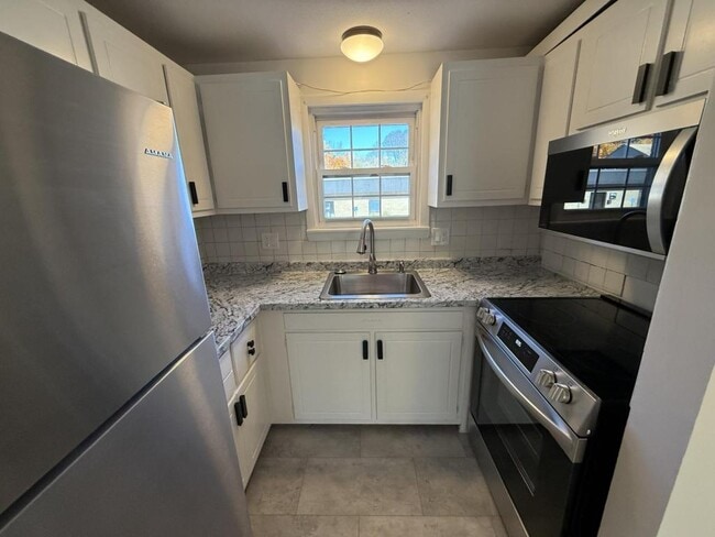 property at 1421 Elm St