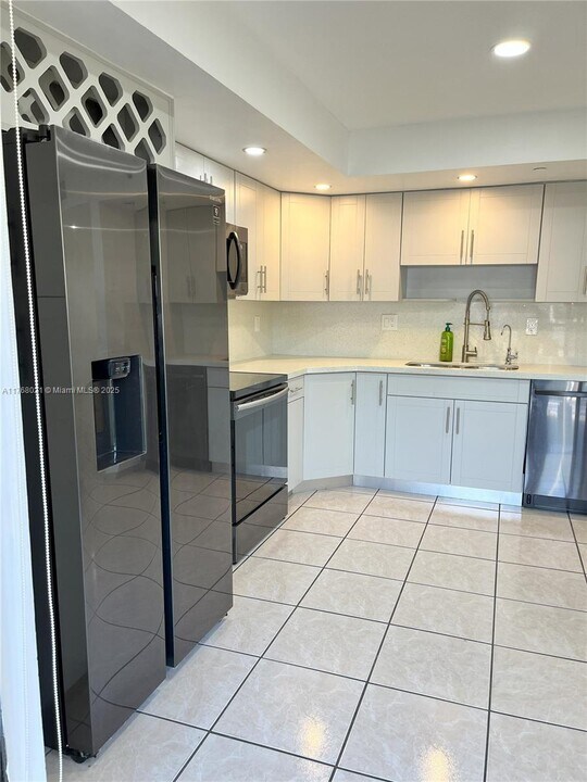 8700 SW 133rd Avenue Rd in Miami, FL - Building Photo
