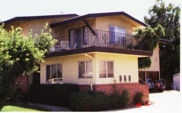 325-333 Dunster Ave in Campbell, CA - Foto de edificio