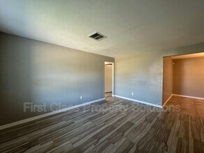 3524 Hillside Dr in Del City, OK - Building Photo - Building Photo