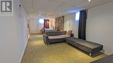 63 Centre St E in Richmond Hill, ON - Building Photo - Building Photo