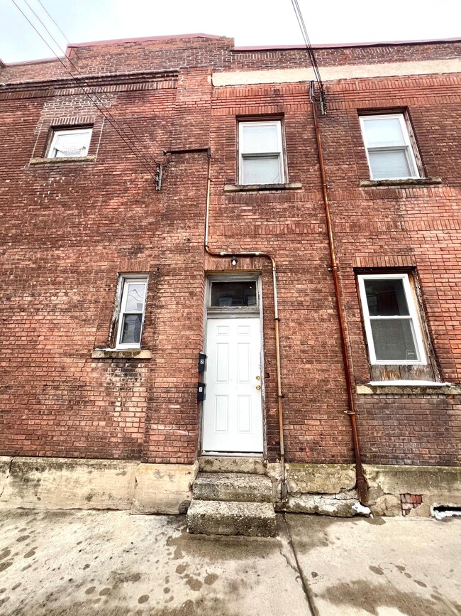 1-2 John St, Unit 2 in Middletown, NY - Building Photo - Building Photo