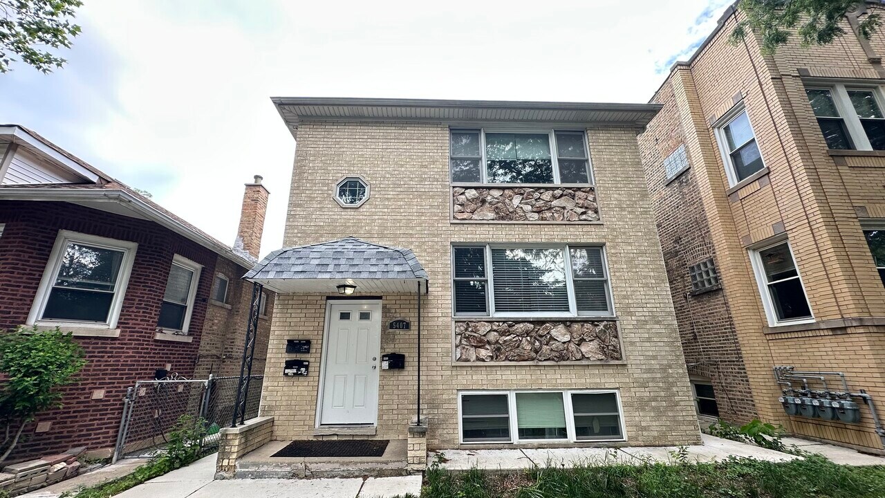 5407 N Sawyer Ave in Chicago, IL - Building Photo