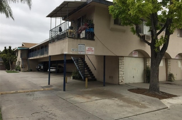 10727-10739 Barlow Ave in Lynwood, CA - Foto de edificio - Building Photo