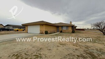 14498 Amador Ct in Apple Valley, CA - Building Photo