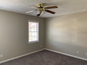 413 Three Creeks Ct in Lynchburg, VA - Building Photo - Building Photo