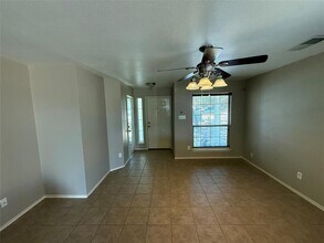 14617 Hyson Crossing in Pflugerville, TX - Building Photo - Building Photo