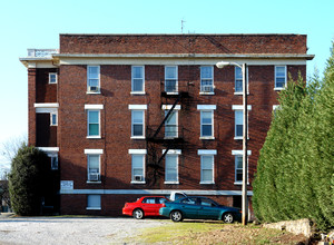 Monday Apartments in Knoxville, TN - Building Photo - Building Photo