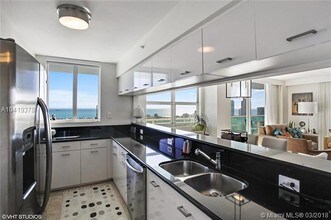 650 West Ave-Unit -3002 in Miami Beach, FL - Building Photo - Building Photo