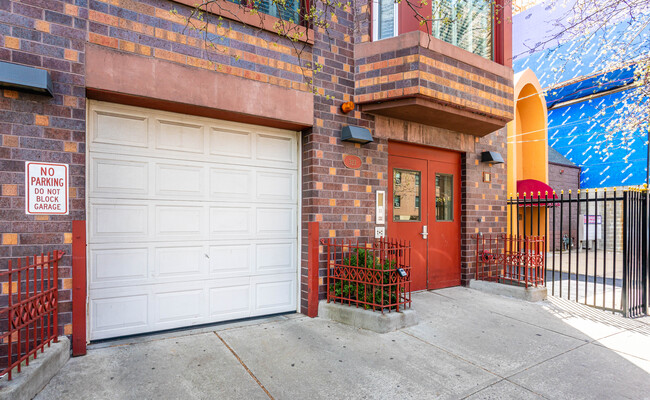 323 Jackson St in Hoboken, NJ - Foto de edificio - Building Photo