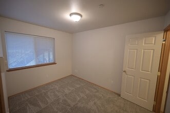 1312 Campbell Ave in Port Angeles, WA - Building Photo - Building Photo