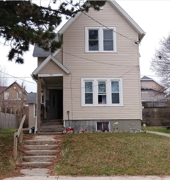 property at 722 S 22nd St