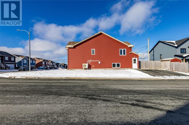 2 Bulrush Ave in St John's, NL - Building Photo - Building Photo