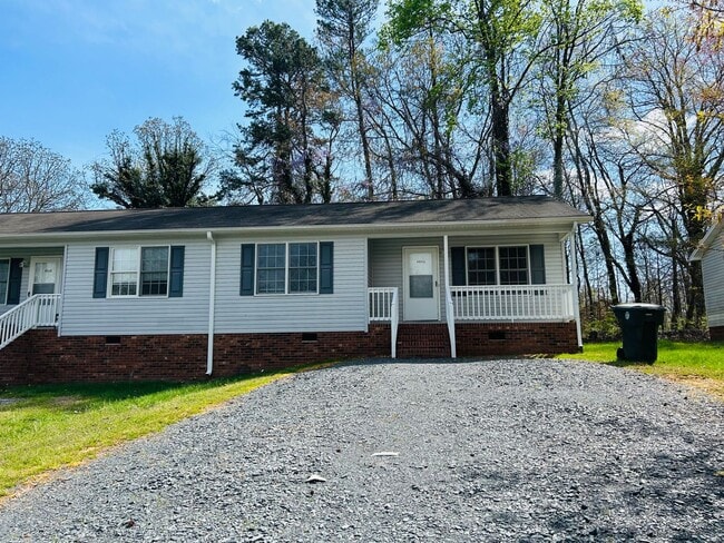 property at 404 A Poplar St