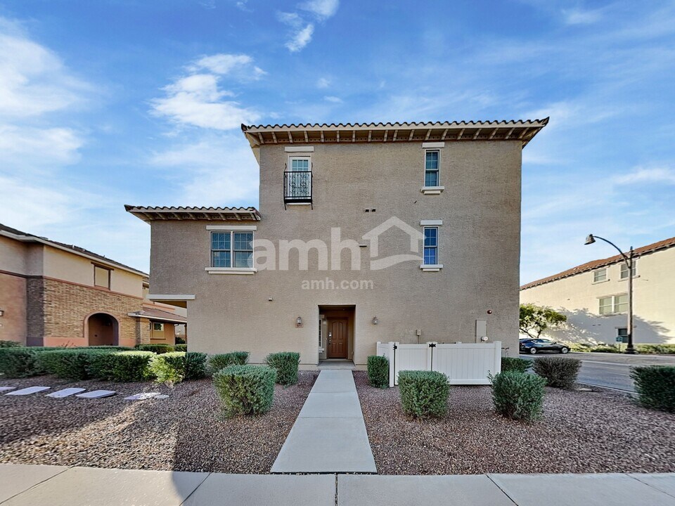881 S Storment Ln in Gilbert, AZ - Foto de edificio