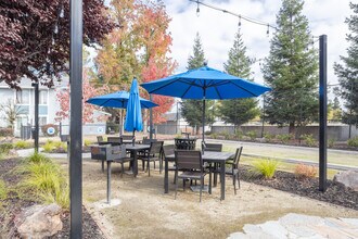 The Everette in Rocklin, CA - Building Photo - Building Photo