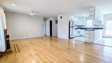 709 W Kenilworth Ave in Palatine, IL - Building Photo - Building Photo