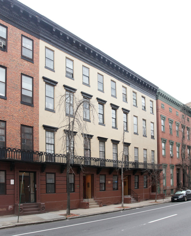 802-806 Cathedral St in Baltimore, MD - Foto de edificio - Building Photo