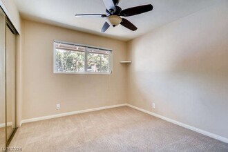 1505 Strong Dr in Las Vegas, NV - Foto de edificio - Building Photo