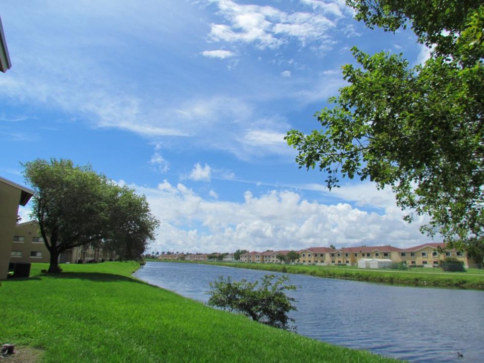 Cutler Riverside in Cutler Bay, FL - Building Photo