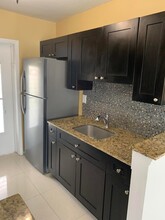 1114 Lake Ter, Unit 211 in Boynton Beach, FL - Building Photo - Building Photo