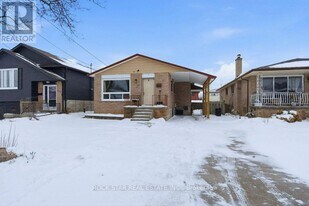115 Elmore Dr in Hamilton, ON - Building Photo
