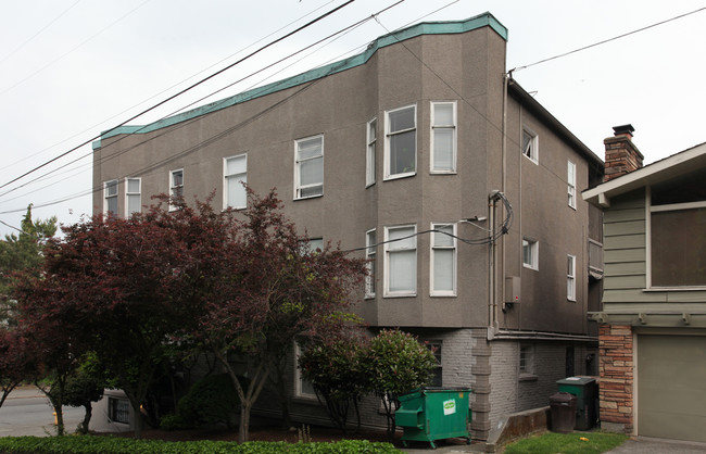 Blaine Apartments in Seattle, WA - Building Photo - Building Photo