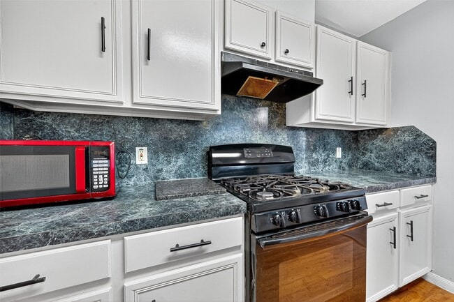 property at 4002 Teal Run Pl Ct