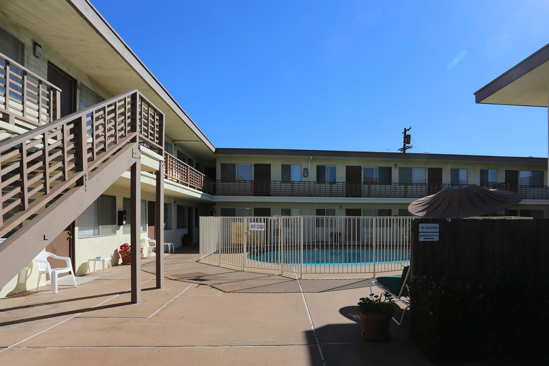 Bay Colony in San Diego, CA - Building Photo