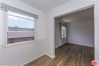 7012 Glasgow Ave in Los Angeles, CA - Building Photo - Building Photo