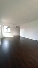 10155 De Soto Way in Sacramento, CA - Building Photo - Building Photo