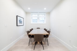 116 Columbia St in Brookline, MA - Building Photo - Interior Photo