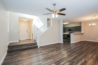 4138 Consensus Ct in North Las Vegas, NV - Foto de edificio - Building Photo