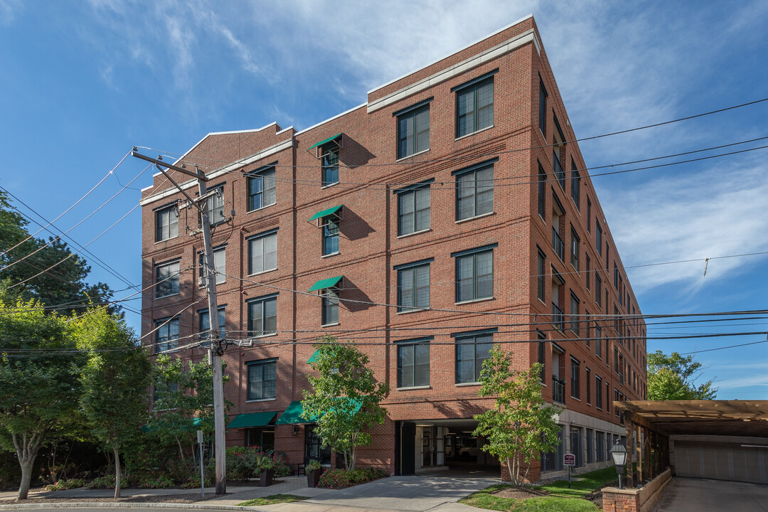 Cambridge Square in Ardmore, PA - Building Photo