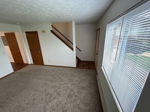 1205 Bunker Hill Ct in Troy, OH - Building Photo - Building Photo