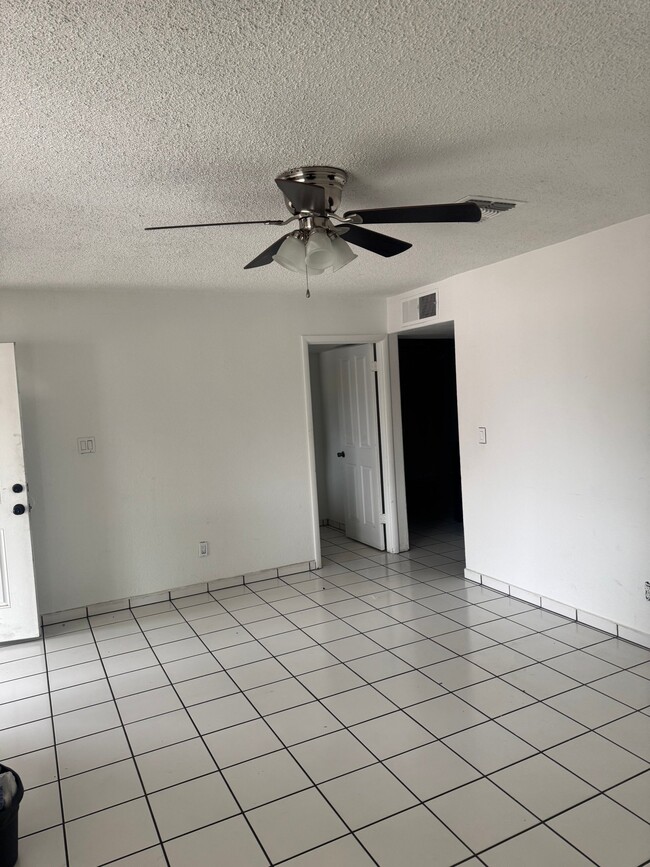 property at 7602 W Whitton Ave