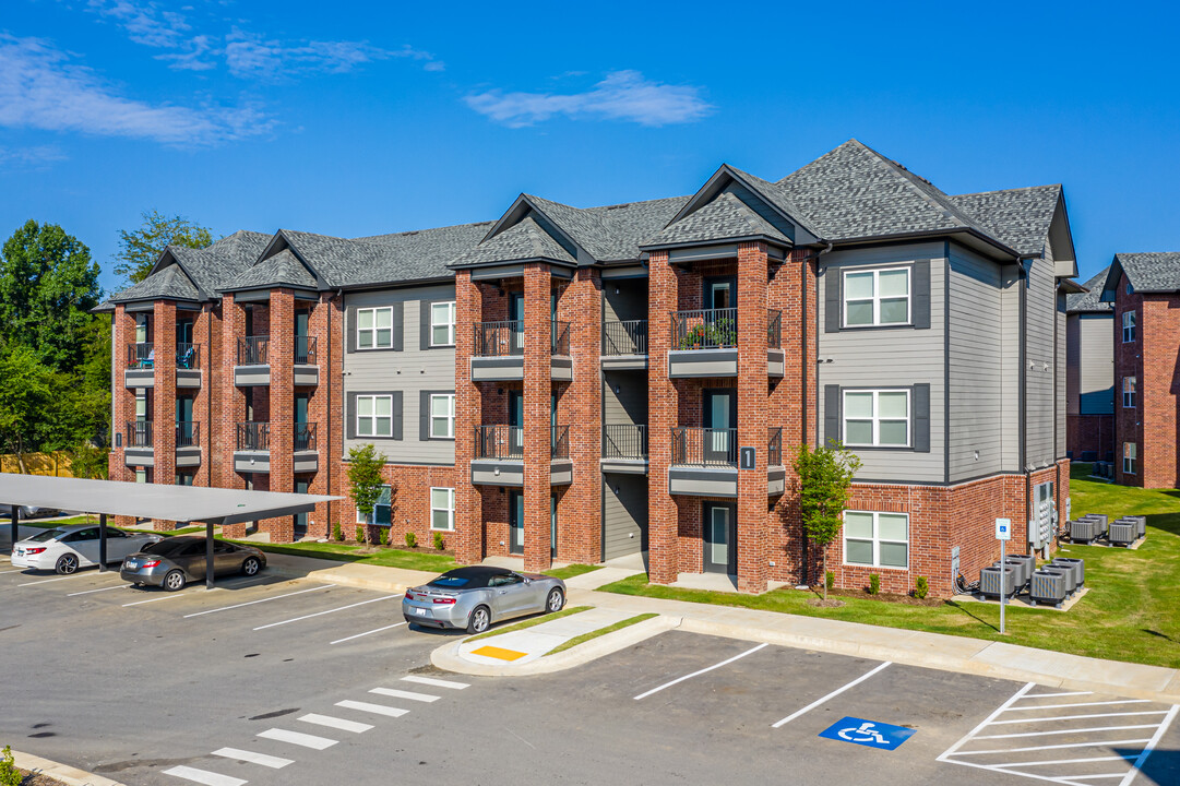 Wimbledon Green in Little Rock, AR - Foto de edificio